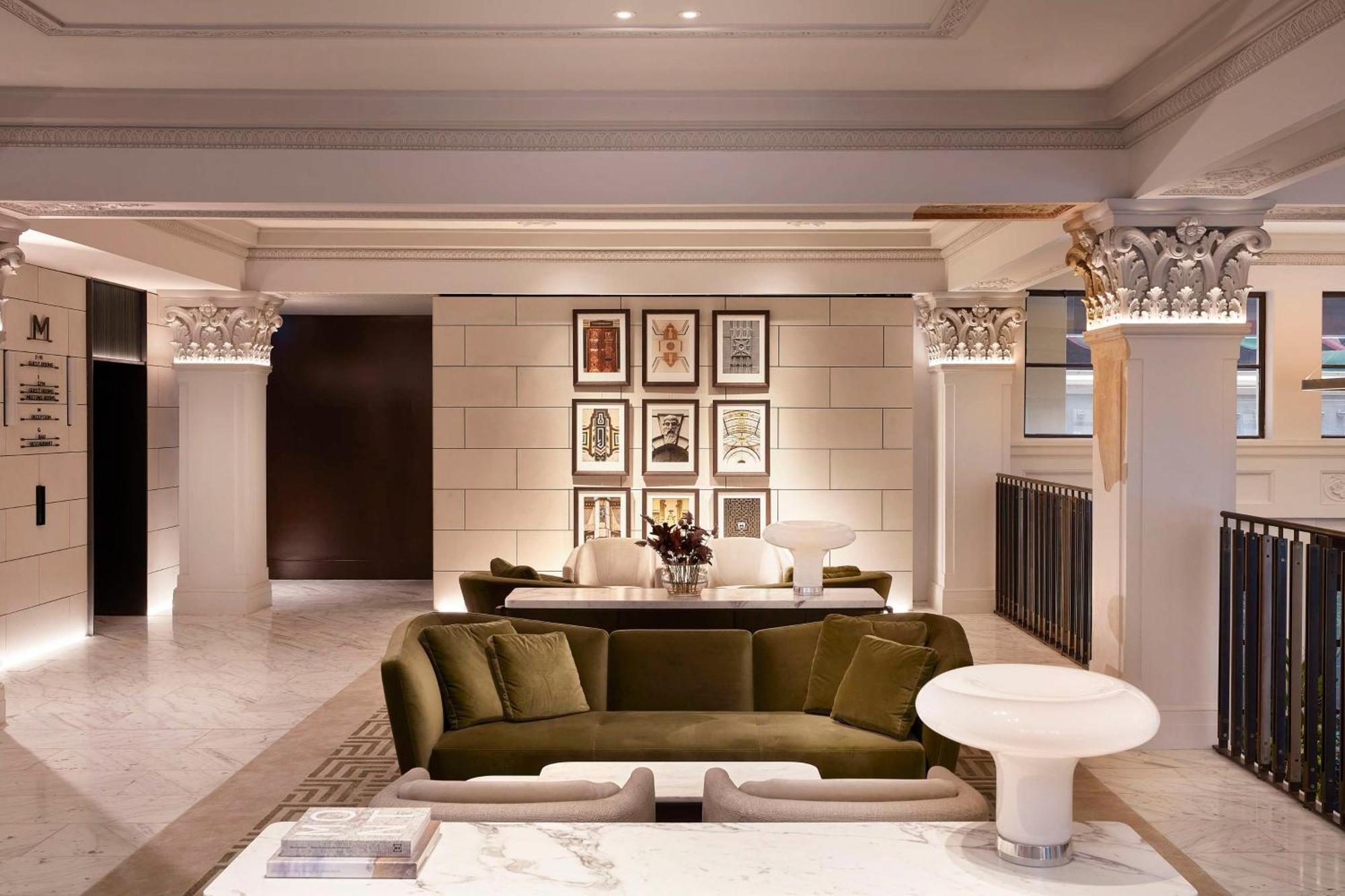 ホテル ヒルトン メルボルン リトル クイーン ストリート エクステリア 写真 The lobby of the hotel